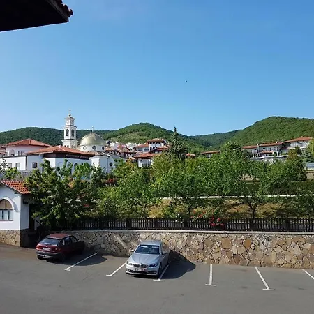 Monastery 14, St. アパート