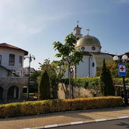 Monastery 14, St. アパート