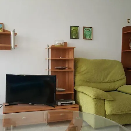 アパート Monastery 14, St.