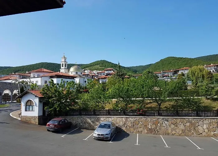 Monastery 14, St. דירה